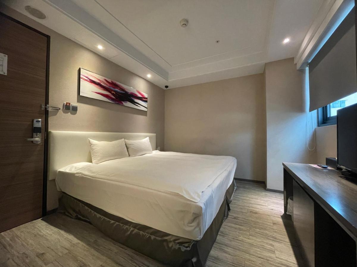 Royal Fine Hotel Kaohsiung Exterior photo