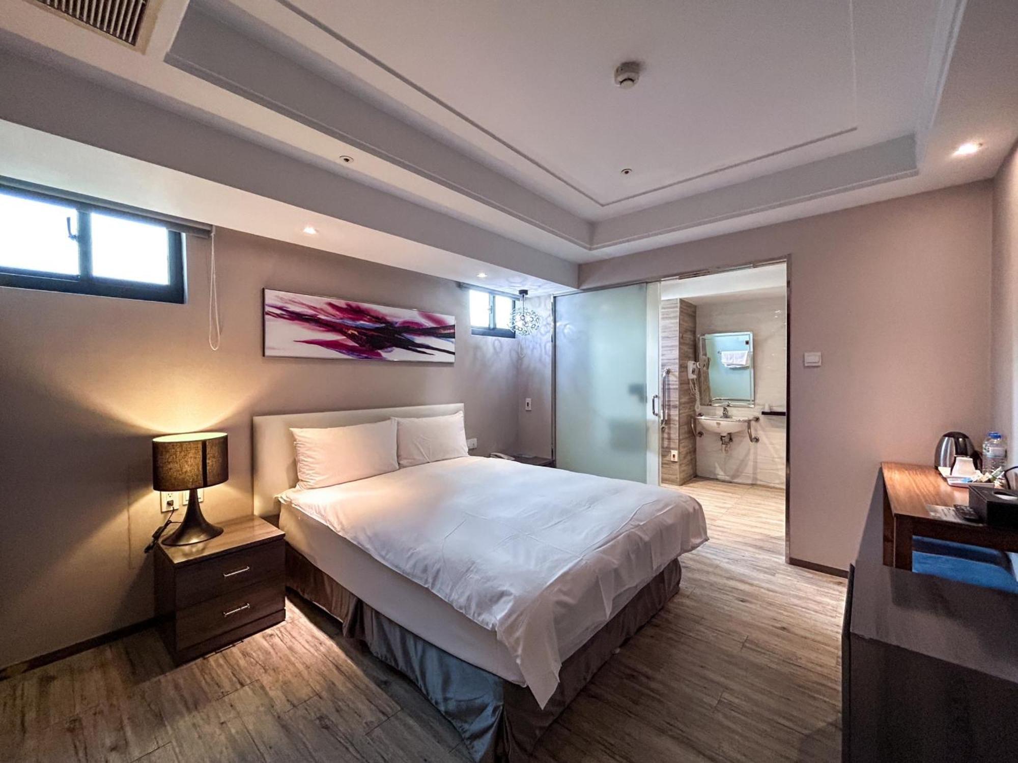 Royal Fine Hotel Kaohsiung Exterior photo