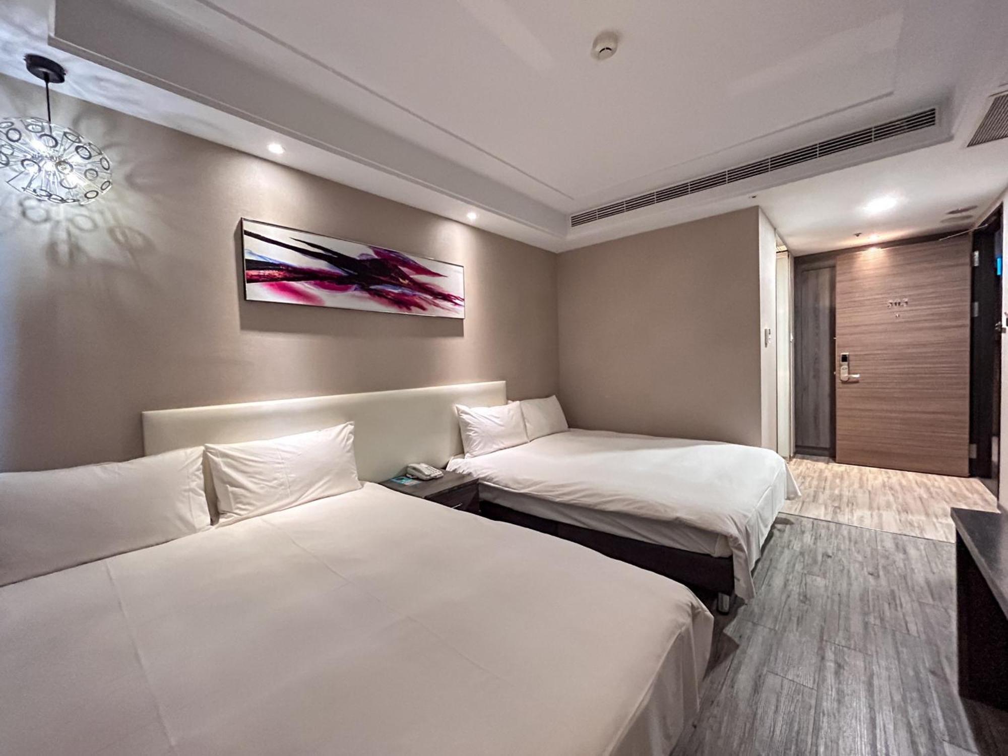 Royal Fine Hotel Kaohsiung Exterior photo