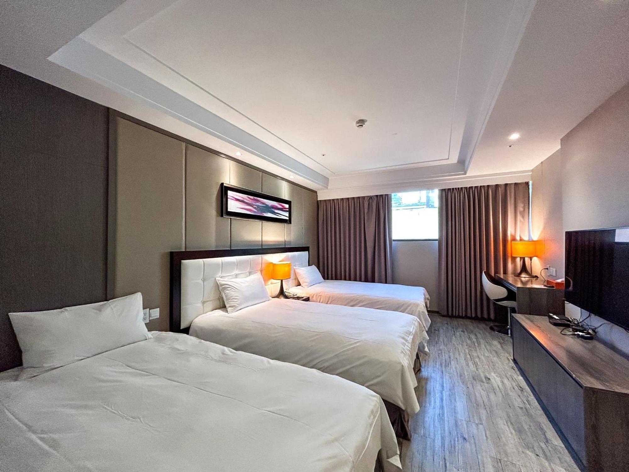 Royal Fine Hotel Kaohsiung Exterior photo