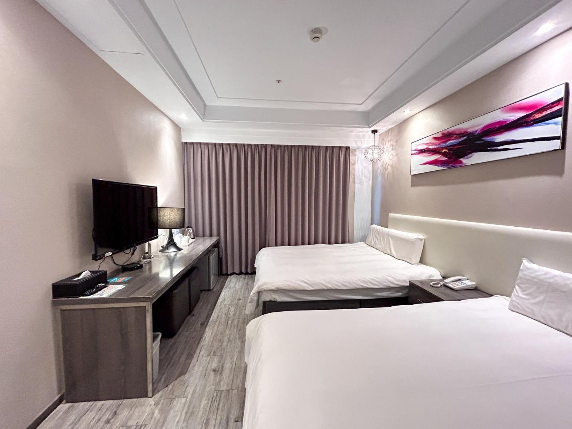 Royal Fine Hotel Kaohsiung Exterior photo
