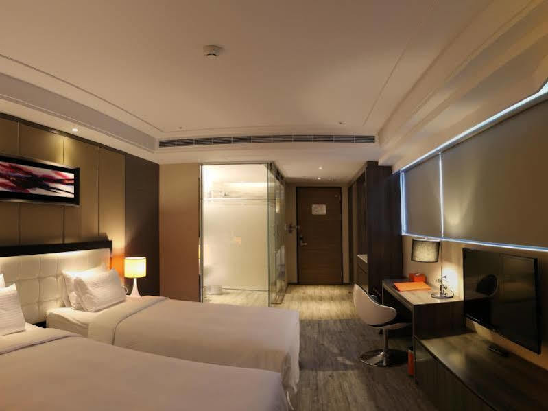 Royal Fine Hotel Kaohsiung Exterior photo